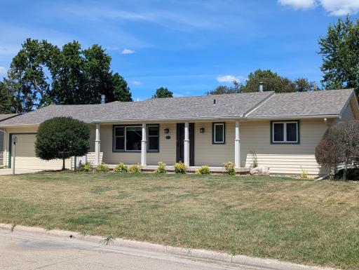 1111 Skylark Lane, Albert Lea, MN 56007