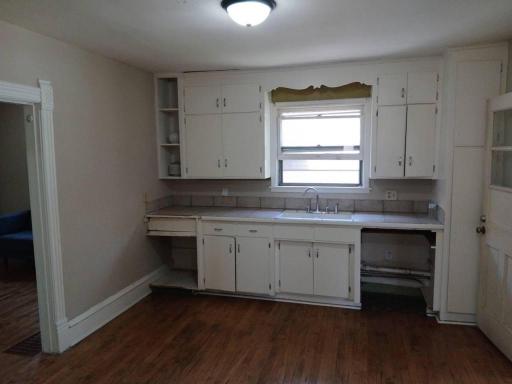 909 27th Ave. NE, Minneapolis, MN 55418