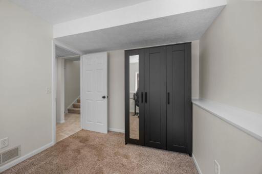 9807 Heath Avenue S, Cottage Grove, MN 55016