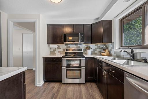 9807 Heath Avenue S, Cottage Grove, MN 55016