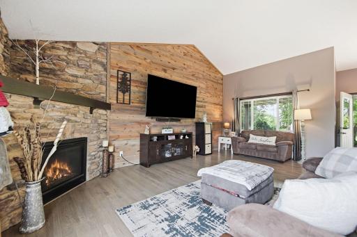 14828 77th Street NE, Elk River, MN 55330