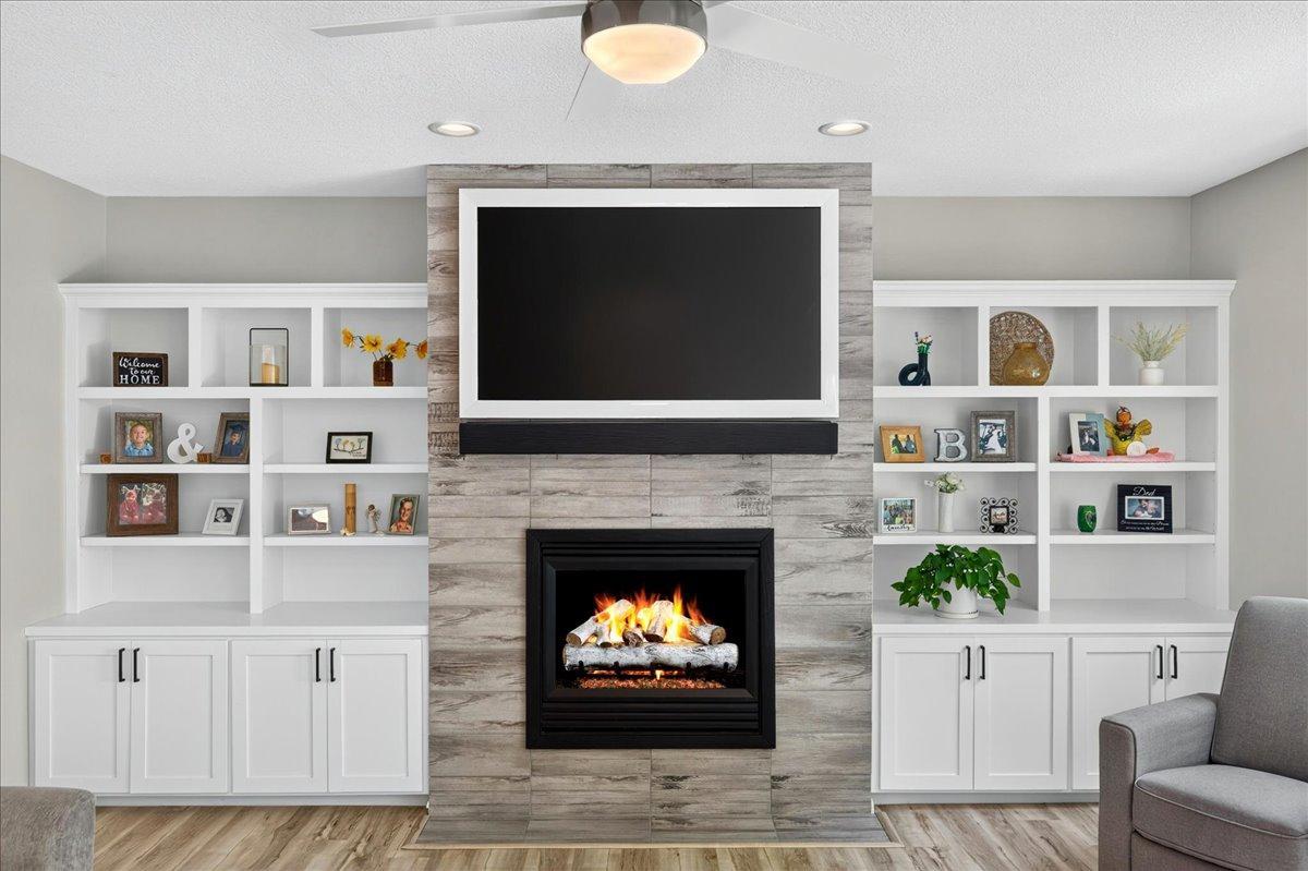 Gas fireplace