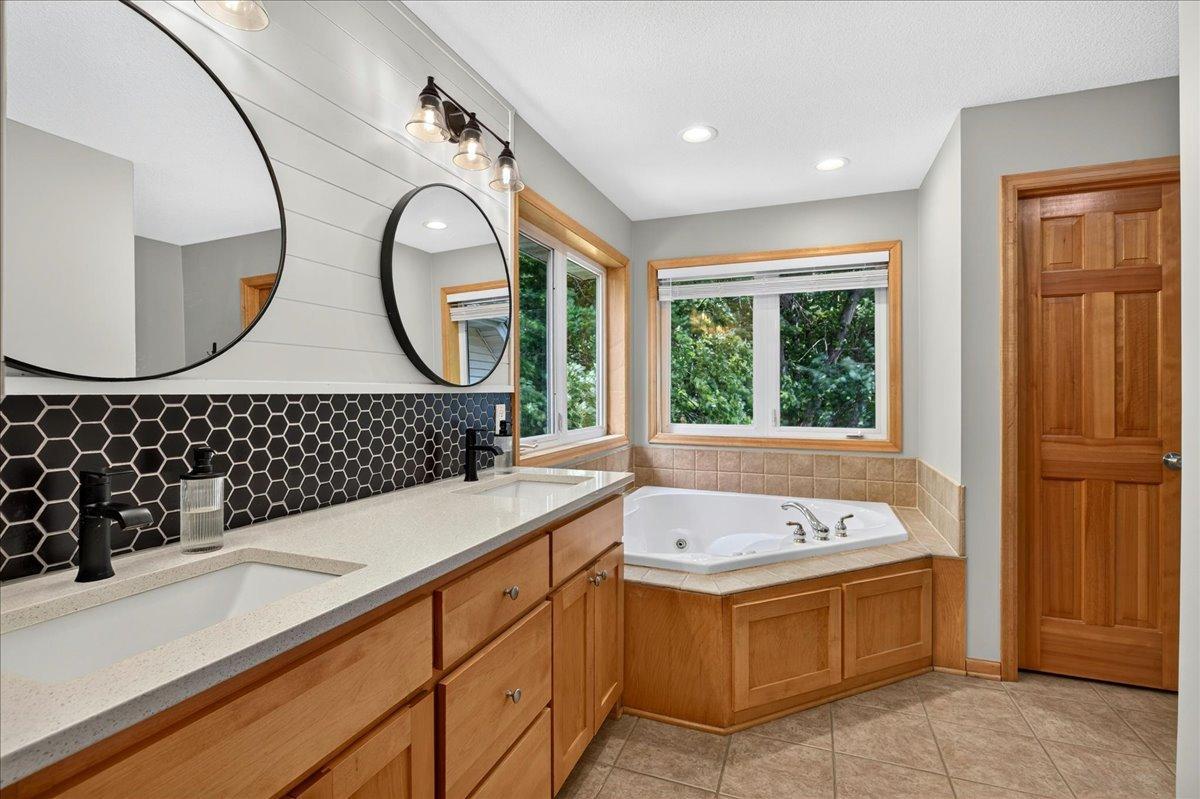 Primary en suite