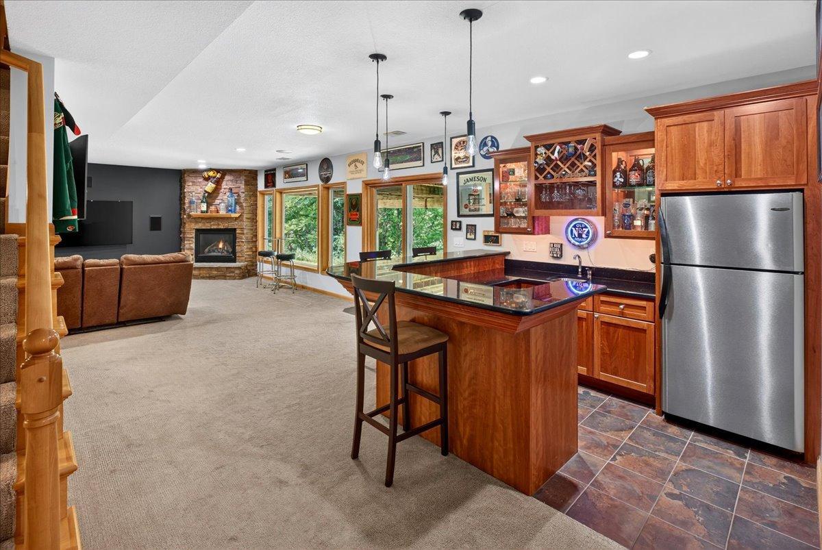 Wet bar - lower