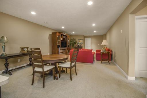 10709 Kingsfield Lane, Saint Paul, MN 55129