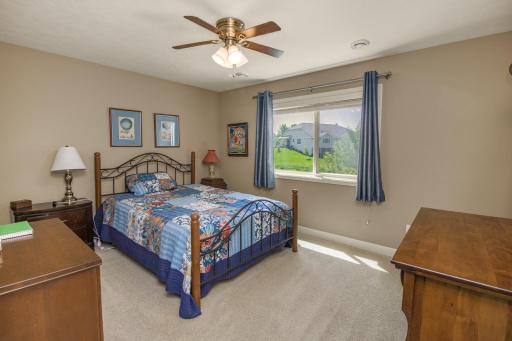 10709 Kingsfield Lane, Saint Paul, MN 55129