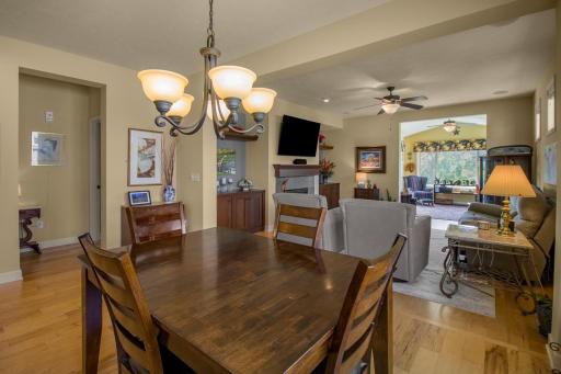 10709 Kingsfield Lane, Saint Paul, MN 55129