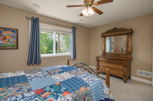 10709 Kingsfield Lane, Saint Paul, MN 55129