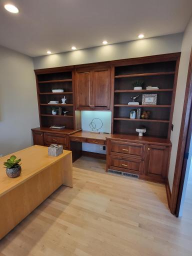 6102 Creek Ridge Court, Minnetonka, MN 55345