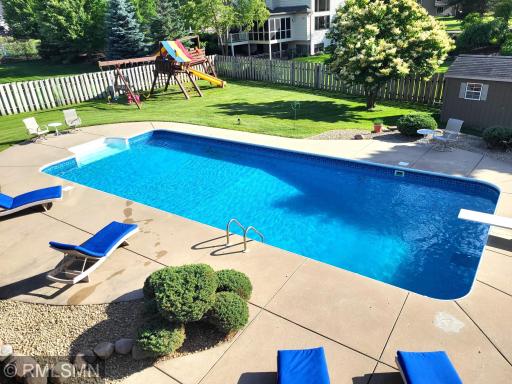 6102 Creek Ridge Court, Minnetonka, MN 55345
