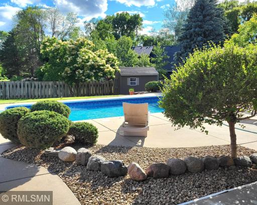 6102 Creek Ridge Court, Minnetonka, MN 55345
