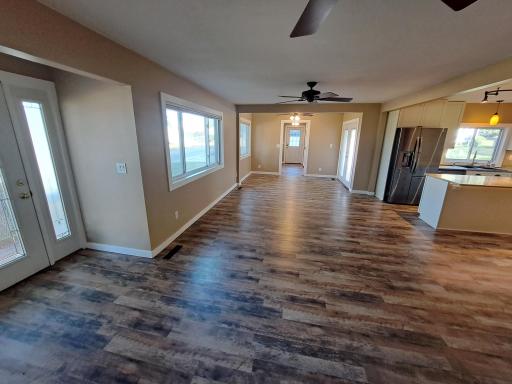 705 Glenview Drive, Albert Lea, MN 56007