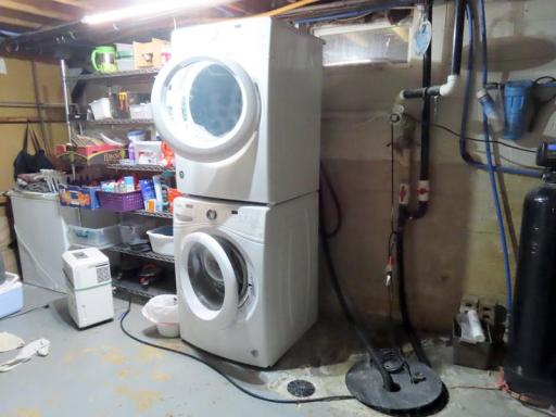 14920 laundry area.jpg