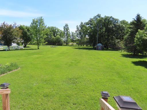 14920 back yards 2.jpg