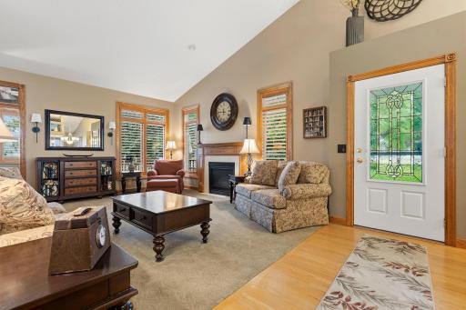 2751 Rivers Bluff Lane, Anoka, MN 55303