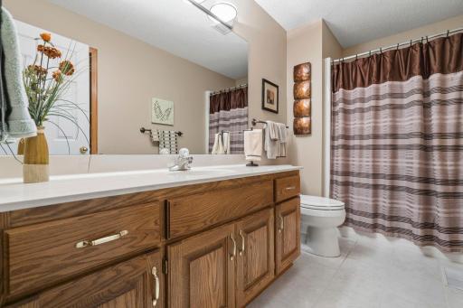 2751 Rivers Bluff Lane, Anoka, MN 55303