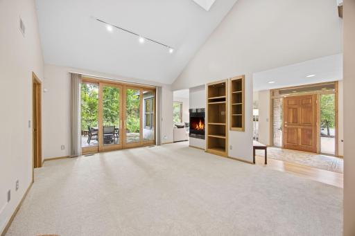 4320 Vinewood Lane N, Minneapolis, MN 55442