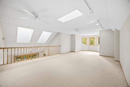 A wonderful room with lots of possibilities.