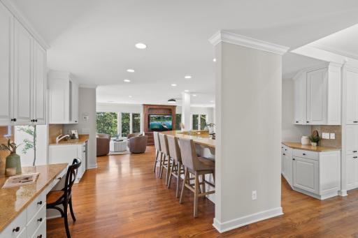 A great entry to an open concept to the kitchen