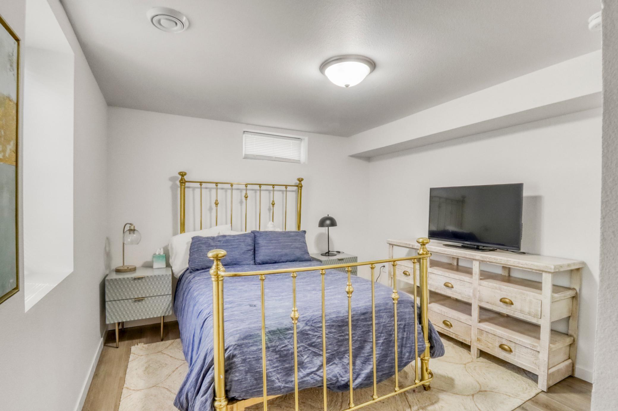 Basement Bedroom1_1.JPG