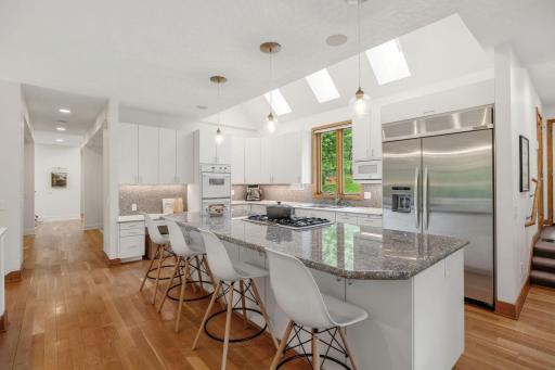 5429 Vining Point Road, Minnetonka, MN 55345