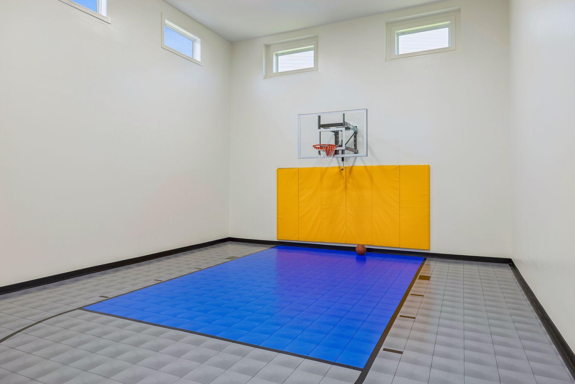 Sport court which extends past the 3 pt line!