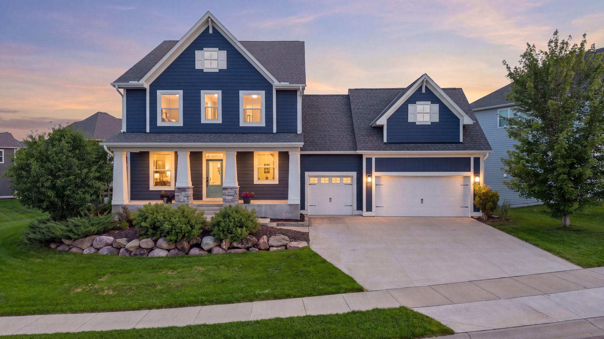 Welcome to 18915 51st Ave N, Plymouth located in Wayzata Schools