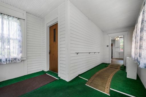 665 5th Street E, Saint Paul, MN 55106