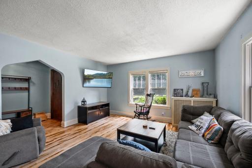 665 5th Street E, Saint Paul, MN 55106