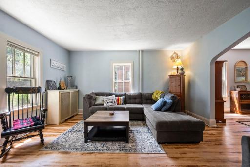 665 5th Street E, Saint Paul, MN 55106
