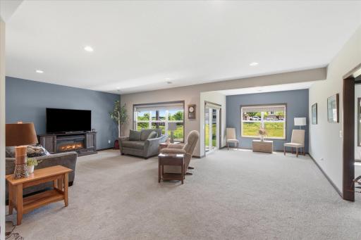 3547 Cove Point Circle NW, Prior Lake, MN 55372