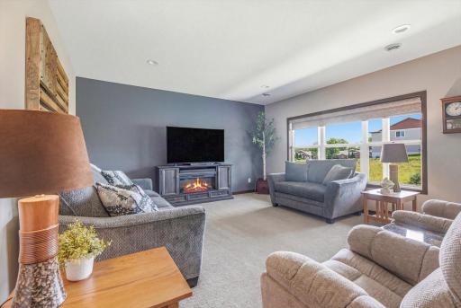 3547 Cove Point Circle NW, Prior Lake, MN 55372