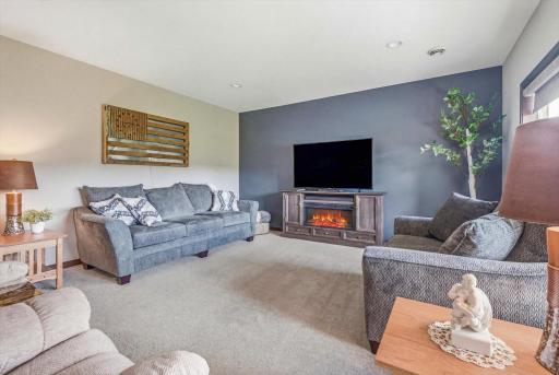 3547 Cove Point Circle NW, Prior Lake, MN 55372