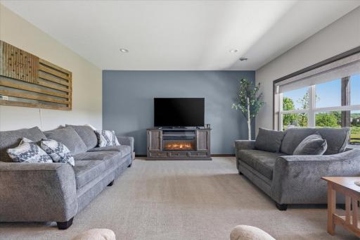 3547 Cove Point Circle NW, Prior Lake, MN 55372