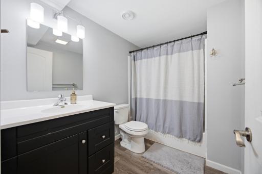 455 16th Avenue S, Fargo, ND 58103