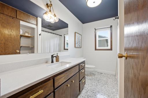455 16th Avenue S, Fargo, ND 58103