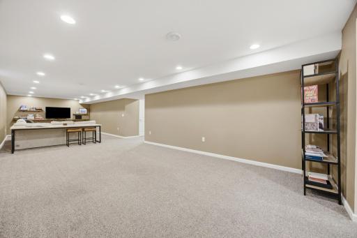 455 16th Avenue S, Fargo, ND 58103
