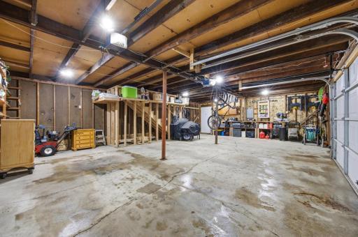 455 16th Avenue S, Fargo, ND 58103