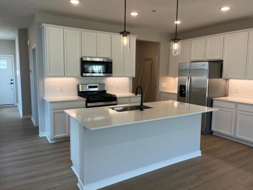 17970 Genoa Drive, Lakeville, MN 55044