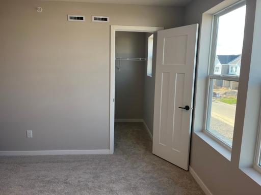 17970 Genoa Drive, Lakeville, MN 55044