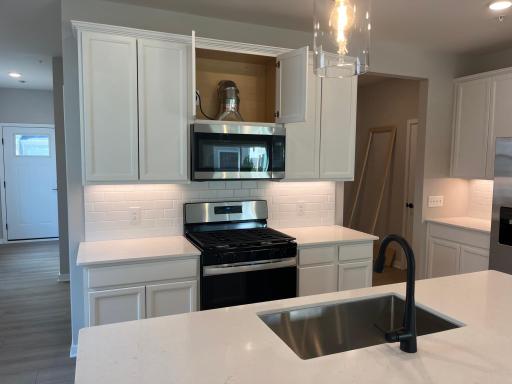 17970 Genoa Drive, Lakeville, MN 55044