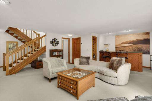 14463 Stewart Lane, Minnetonka, MN 55345