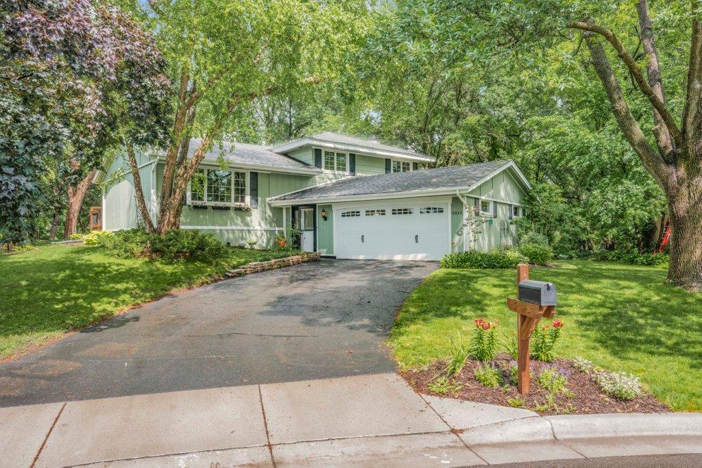 Welcome to 3410 E 125th