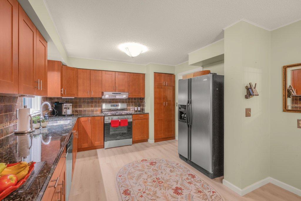 Plenty of cabinet and counter space