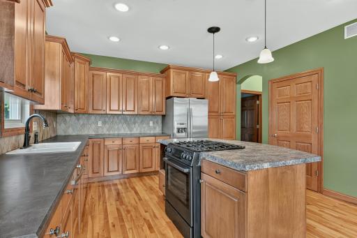 1415 Cottage Lane SE, Owatonna, MN 55060