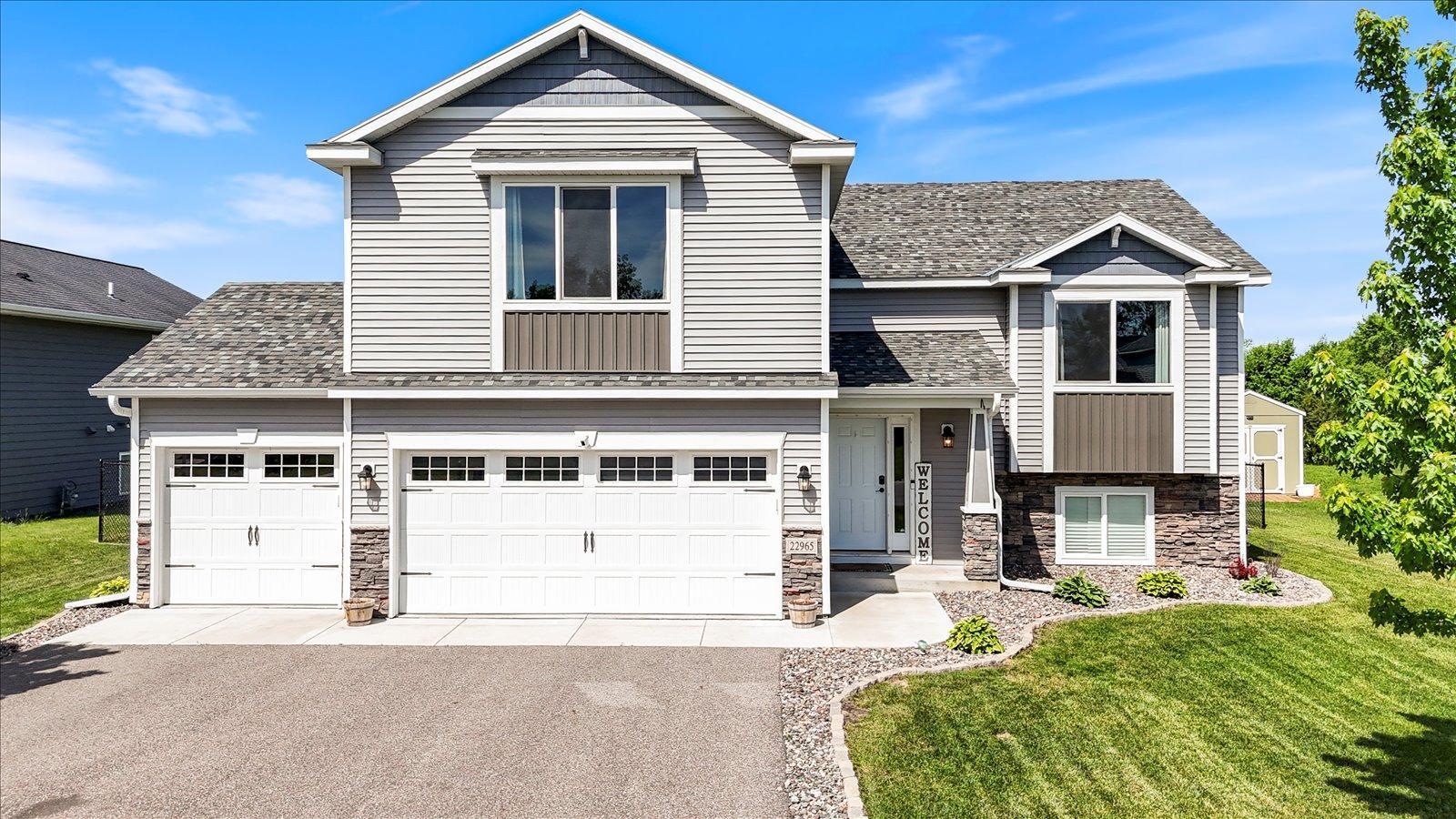 7093553