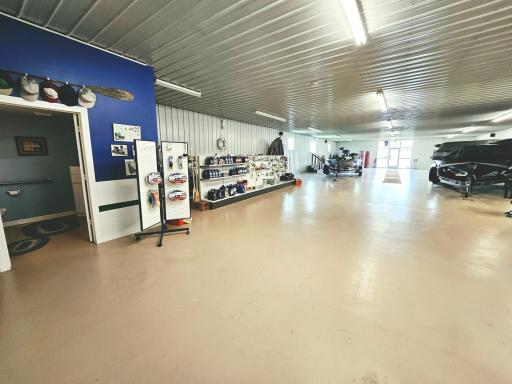 Showroom retail area and bathroom
