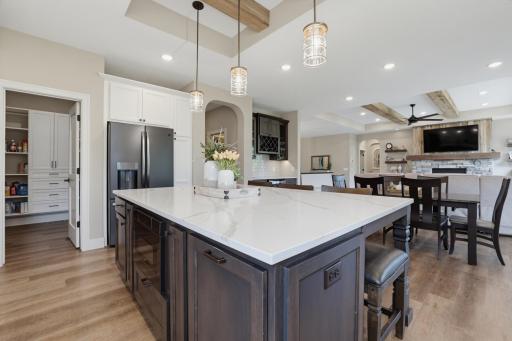 977 Pheasant Run S, Circle Pines, MN 55014