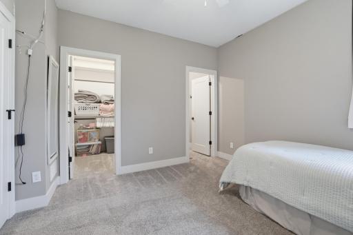 977 Pheasant Run S, Circle Pines, MN 55014