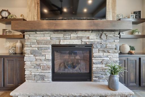 977 Pheasant Run S, Circle Pines, MN 55014